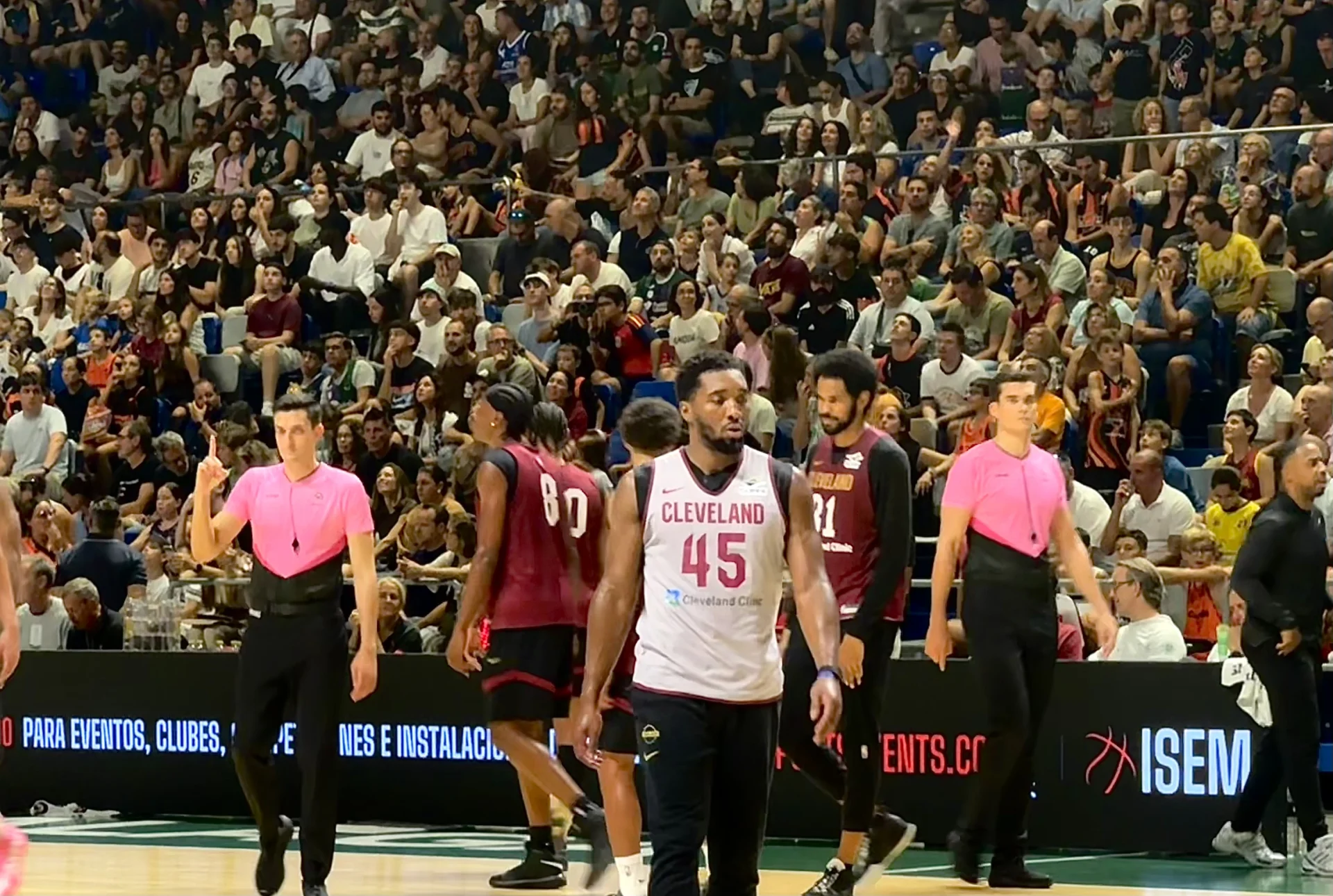 ISEM en el scrimmage de los Cleveland Cavaliers en el Martín Carpena